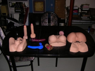 2acb50b2ca34f05a8fe06b763d89ca58_20100413175118_510.jpg (87.42 KiB) Viewed 37790 times about 70% of my toy collection