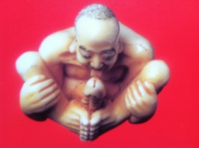 Autofellatio Netsuke